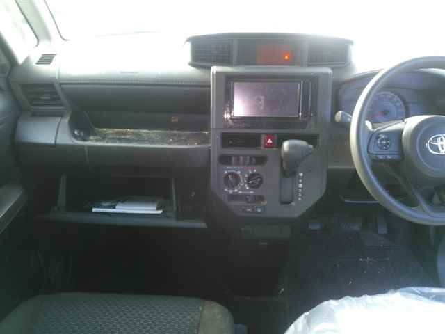 TOYOTA ROOMY 2022
