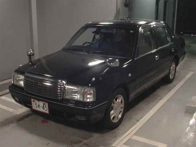 TOYOTA CROWN COMFORT 2016