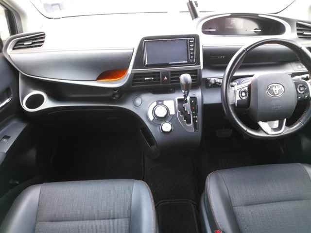 TOYOTA SIENTA 2018