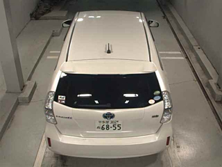 TOYOTA PRIUS ALPHA 2013