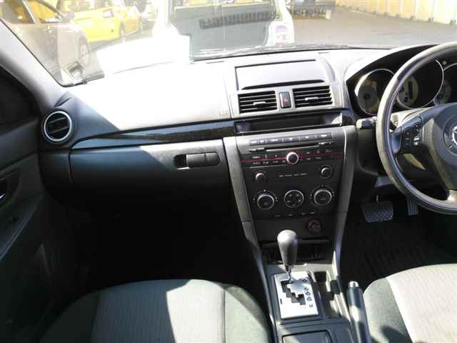 MAZDA AXELA 2009