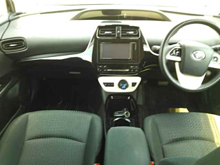 TOYOTA PRIUS 2018
