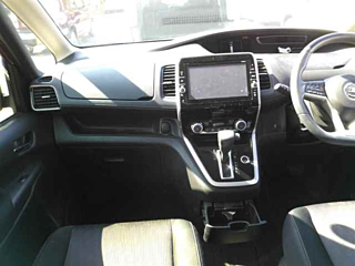 NISSAN SERENA 2017