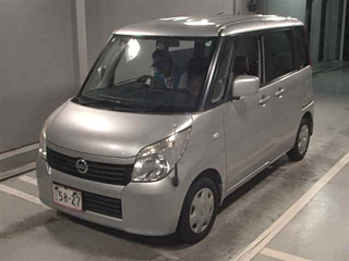 NISSAN ROOX 2011