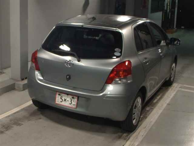 TOYOTA VITZ 2010