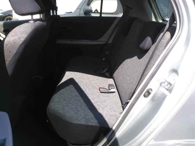 TOYOTA VITZ 2010