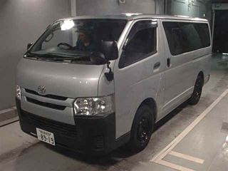 TOYOTA HIACE VAN 2015