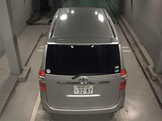 TOYOTA NOAH 2008