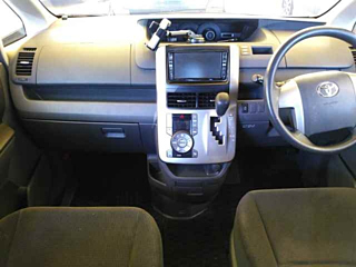 TOYOTA NOAH 2008