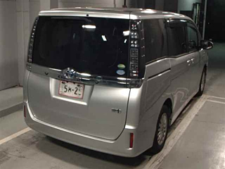 TOYOTA VOXY 2016