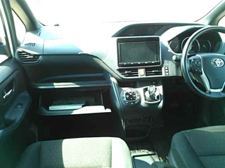 TOYOTA VOXY 2016