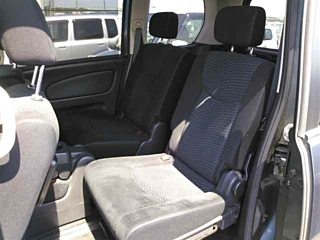 NISSAN SERENA 2011