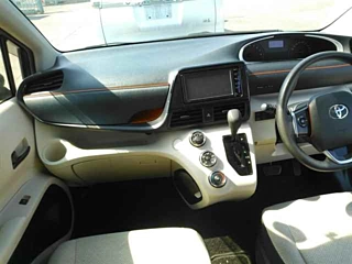 TOYOTA SIENTA 2016
