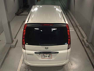 NISSAN SERENA 2010