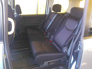 NISSAN SERENA 2012