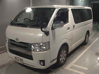 TOYOTA HIACE VAN 2017