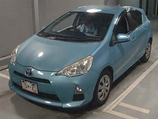 TOYOTA AQUA 2013