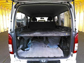 TOYOTA HIACE VAN 2017