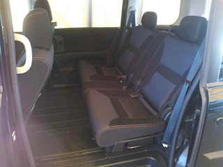 NISSAN SERENA 2009