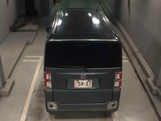 TOYOTA PIXIS MEGA 2020