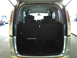 NISSAN SERENA 2012