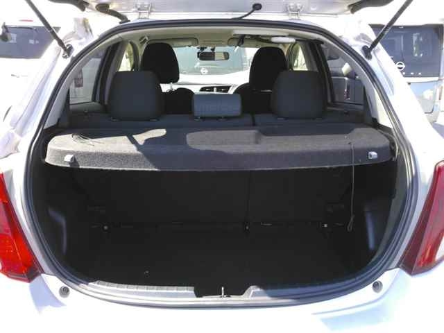 TOYOTA VITZ 2013