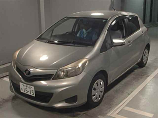 TOYOTA VITZ 2011