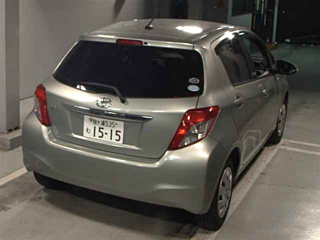 TOYOTA VITZ 2011