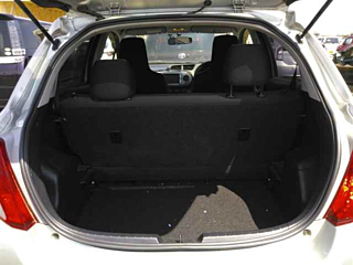 TOYOTA VITZ 2011