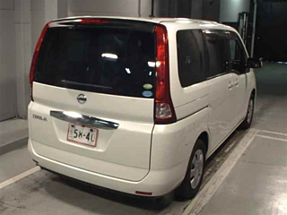 NISSAN SERENA 2010