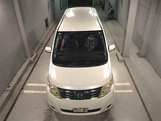NISSAN SERENA 2010