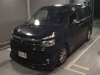 TOYOTA VOXY 2012
