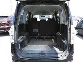 TOYOTA VOXY 2012