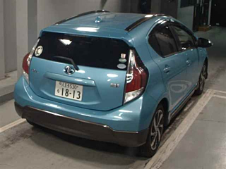 TOYOTA AQUA 2015