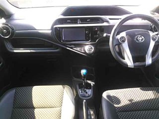 TOYOTA AQUA 2015