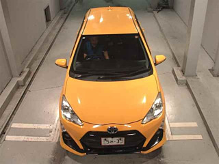 TOYOTA AQUA 2016