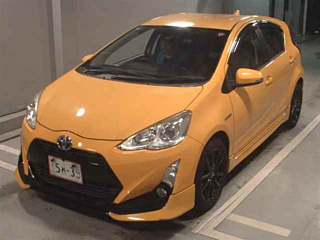 TOYOTA AQUA 2016