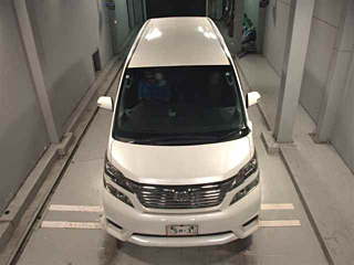 TOYOTA VELLFIRE 2010