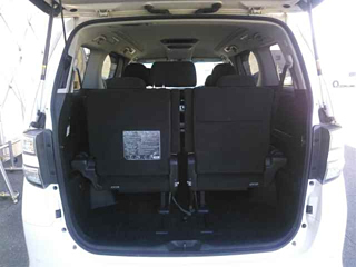 TOYOTA VELLFIRE 2010