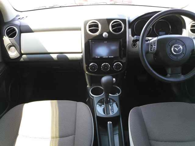 MAZDA VERISA 2010