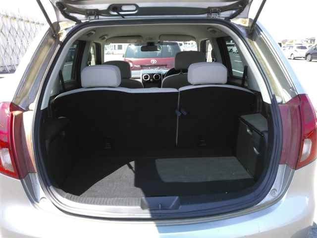 MAZDA VERISA 2010