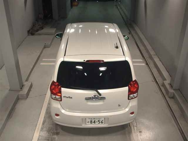 TOYOTA PORTE 2020