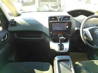 NISSAN SERENA 2013