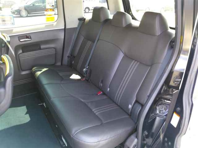 TOYOTA JPN TAXI 2017
