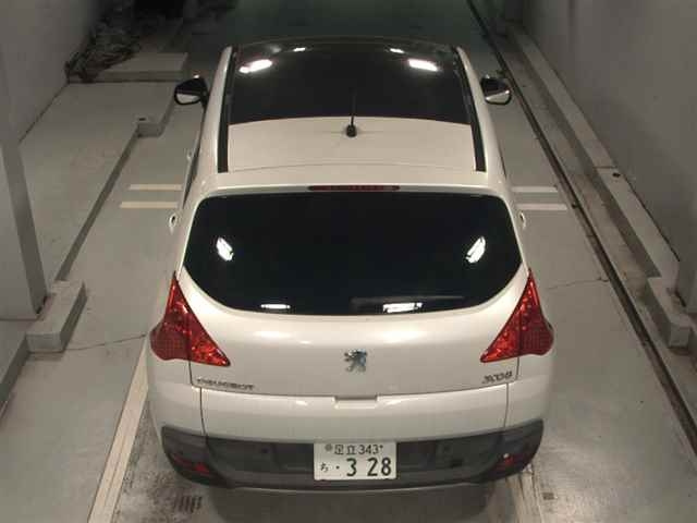 PEUGEOT 3008 2011