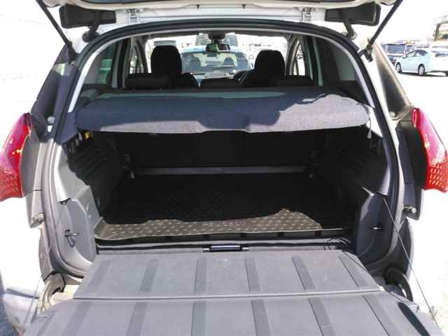 PEUGEOT 3008 2011