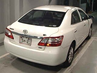 TOYOTA PREMIO 2011
