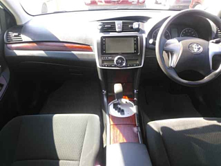 TOYOTA PREMIO 2011