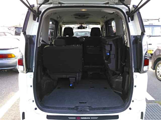 NISSAN SERENA 2019