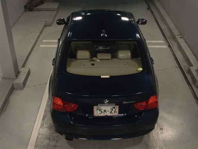 BMW 3 SERIES 2010